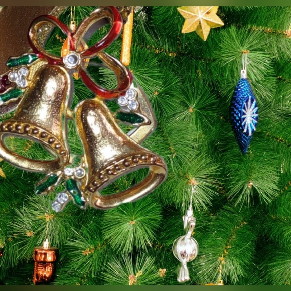 Vintage Christmas Jingle Bells Scarf Clip - Picture 10 of 15